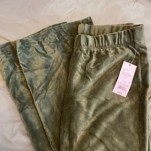 NEVER WORN! Green corduroy flared leggings!
